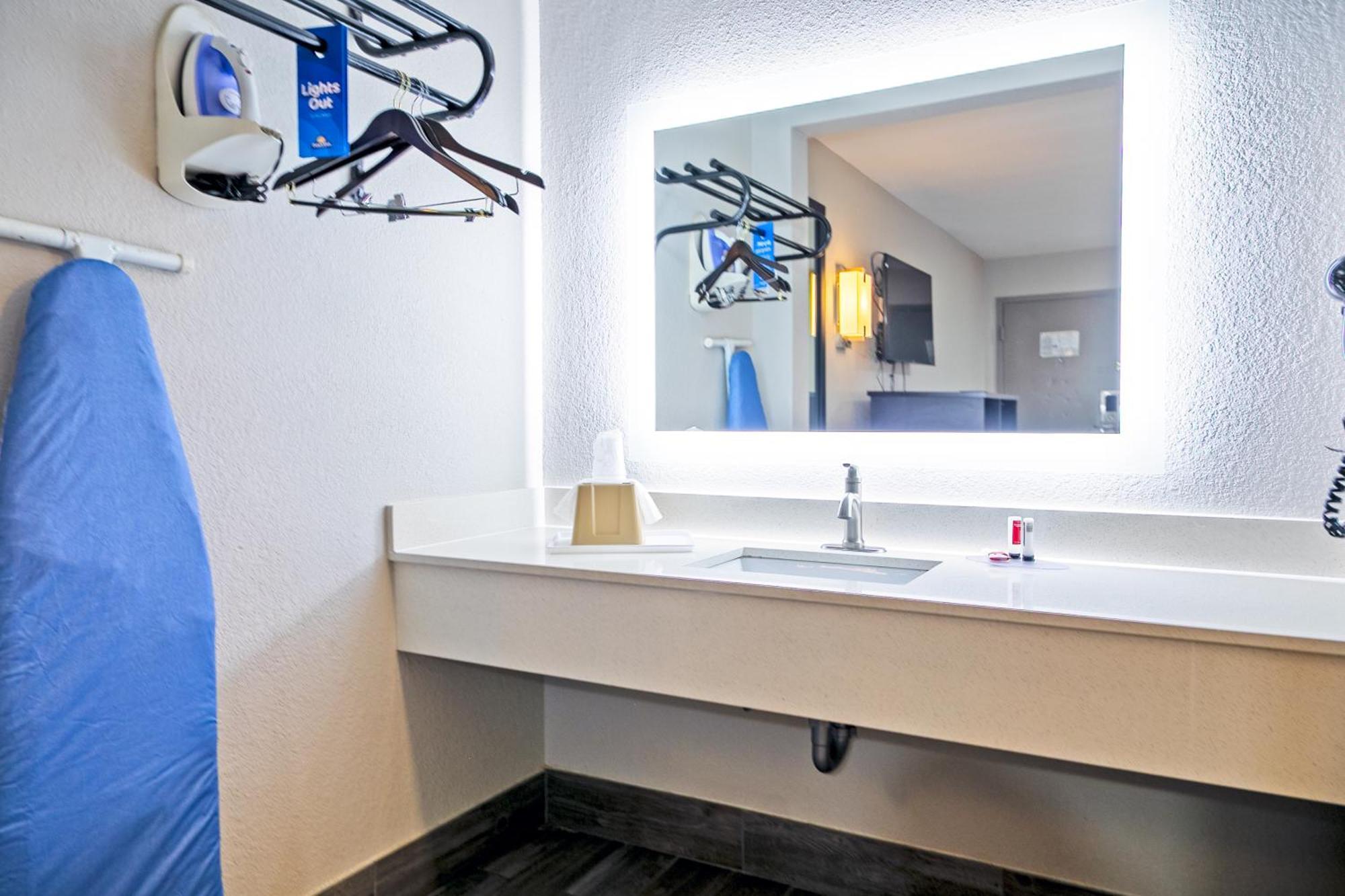 Days Inn By Wyndham Augusta Near Fort Gordon エクステリア 写真